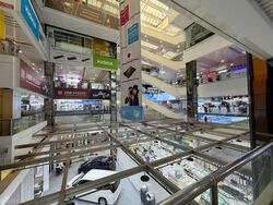 Sim Lim Square (D7), Retail #559389011